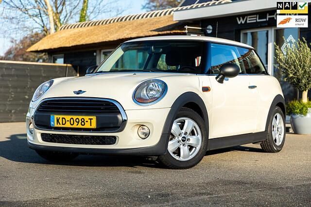 Wit Gebruikt 2016 Mini ONE Business Hatchback | € 10.950 (Eerlijke prijs) - Afbeelding 1/4
