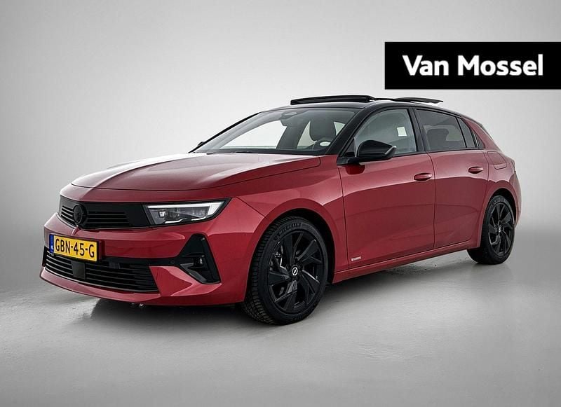 Rood Gebruikt 2024 Opel Astra GS Line Hatchback | € 31.440 (Goede deal) - Afbeelding 1/4