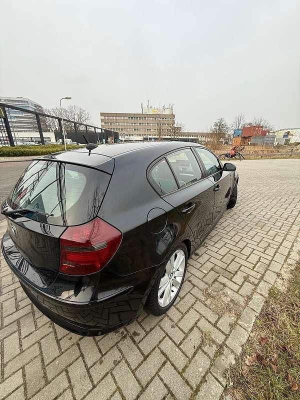 Occasion BMW 118 143 PK (105 kW) 2010 Zwart Hatchback