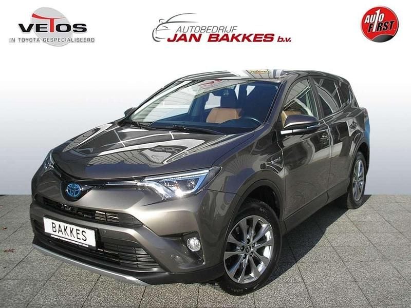 Bruin Occasion 2016 Toyota RAV4 Hybrid Executive SUV | € 22.950 (Eerlijke prijs) - Afbeelding 1/4