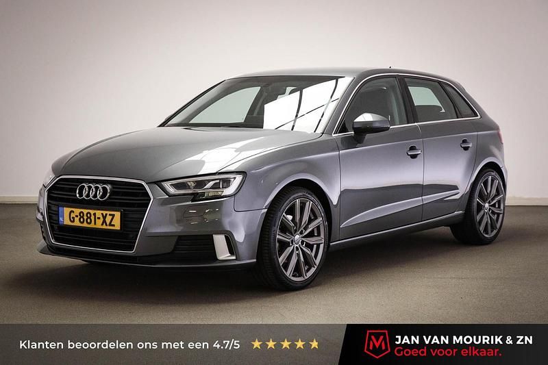Grijs Gebruikt 2020 Audi A3 Sportback Hatchback | € 22.640 - Afbeelding 1/4
