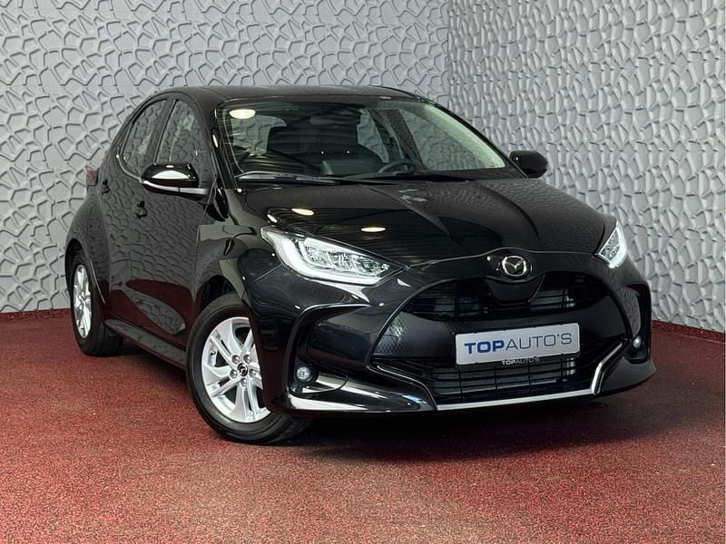 Zwart Gebruikt 2024 Toyota Yaris Hybrid Plus Hatchback | € 23.888 (Goede deal) - Afbeelding 1/4