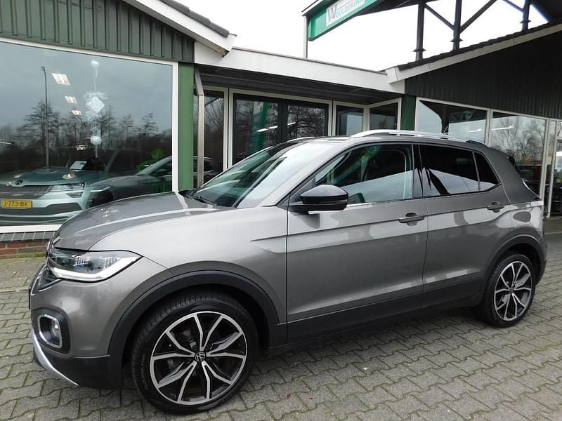Grijs Gebruikt 2021 VW T-Cross SUV | € 19.950 (Eerlijke prijs) - Afbeelding 1/4