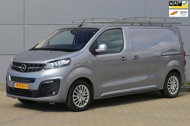 Grijs Gebruikt 2021 Opel Vivaro-e Combi Innovation Van | € 20.950 - Afbeelding 1/4