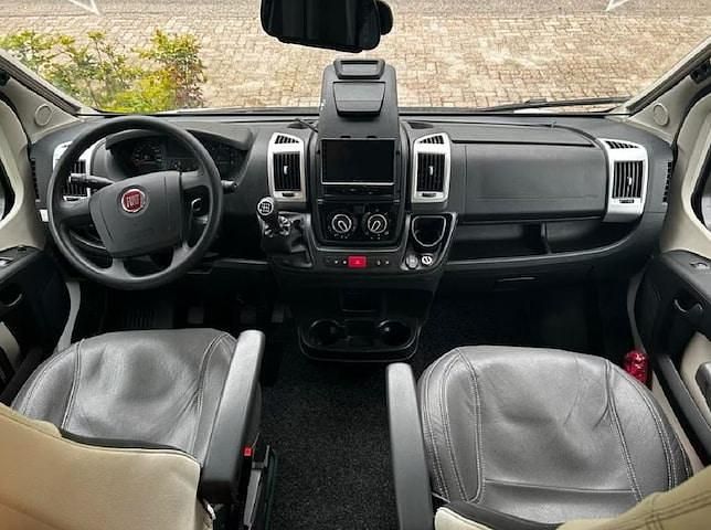 Occasion Citroën C4 Shine 2015 Paars MPV