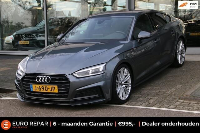 Grijs (metallic) Occasion 2020 Audi A5 Sportback S-Line Hatchback | € 26.995 (Goede deal) - Afbeelding 1/4