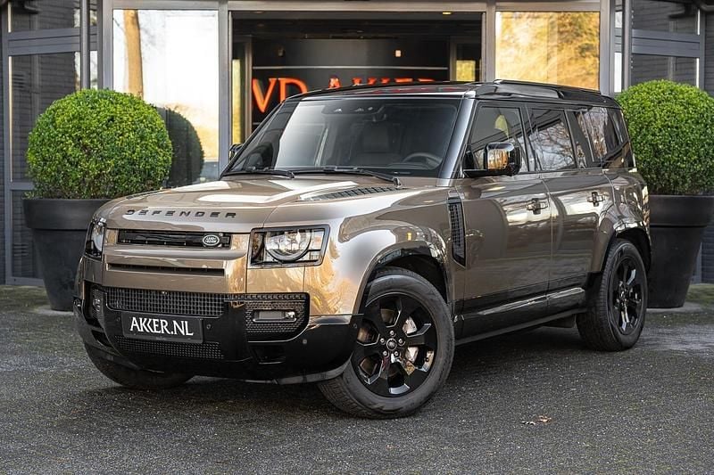Occasion Land Rover Defender Black Edition 299 PK (219 kW) 2025 Bruin SUV