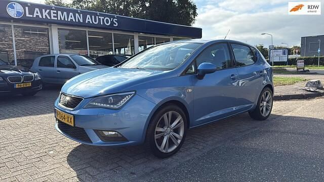 Blauw Gebruikt 2014 Seat Ibiza FR Hatchback | € 8.950 - Afbeelding 1/4