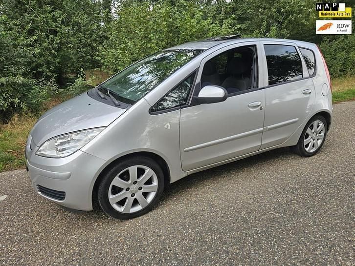 Grijs Gebruikt 2007 Mitsubishi Colt Hatchback | € 2.450 (Eerlijke prijs) - Afbeelding 1/4