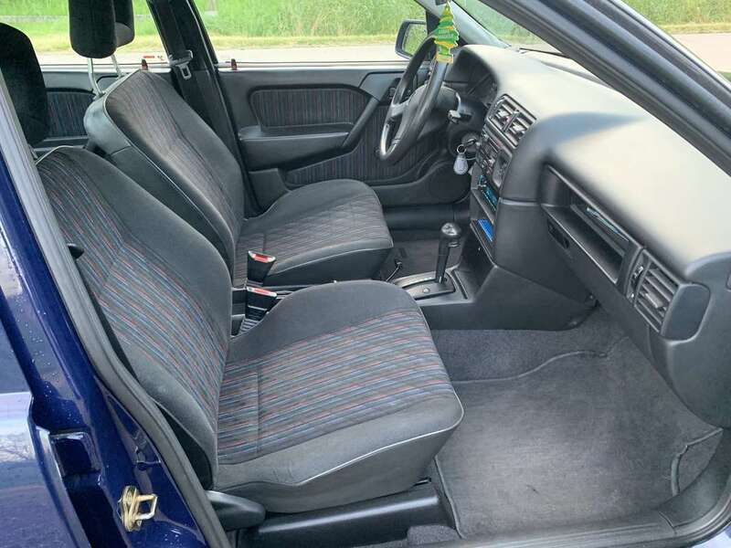 Gebruikt 1993 Opel Vectra Expression Sedan | € 1.950 - Afbeelding 1/4