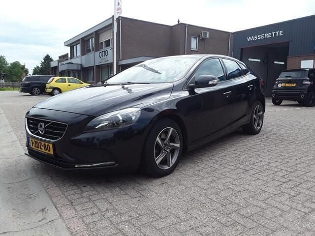 Zwart Gebruikt 2014 Volvo V40 Business Edition Stationwagen | € 6.450 (Duur) - Afbeelding 1/4