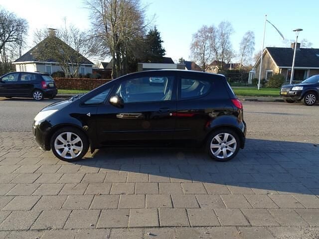 Zwart Gebruikt 2005 Mitsubishi Colt Invite Hatchback | € 1.199 (Eerlijke prijs) - Afbeelding 1/4