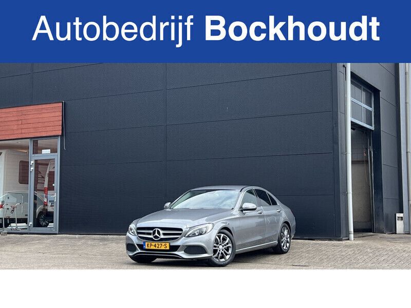 Grijs Gebruikt 2016 Mercedes C180 Prestige Sedan | € 19.750 (Eerlijke prijs) - Afbeelding 1/4