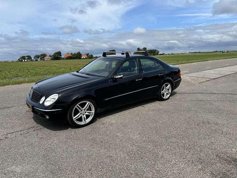 Occasion 2003 Mercedes E240 Avantgarde Sedan | € 2.750 (Eerlijke prijs) - Afbeelding 1/4