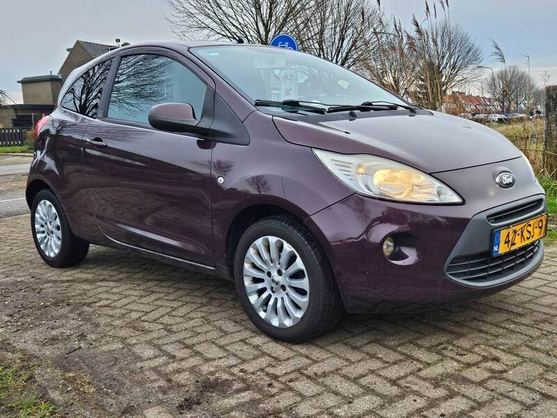 Bruin Gebruikt 2010 Ford Ka Titanium Hatchback | € 2.199 (Eerlijke prijs) - Afbeelding 1/4