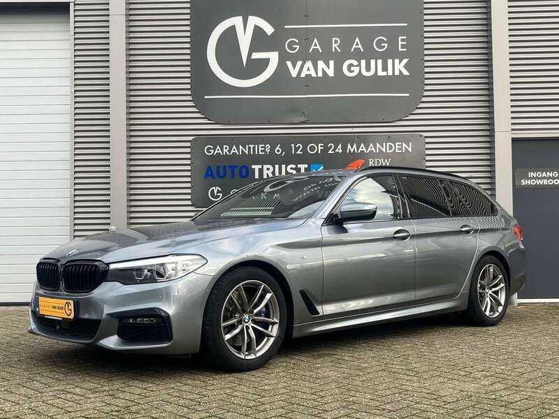 Grijs, metallic lak Gebruikt 2020 BMW 530 Executive Stationwagen | € 34.995 (Super prijs) - Afbeelding 1/3