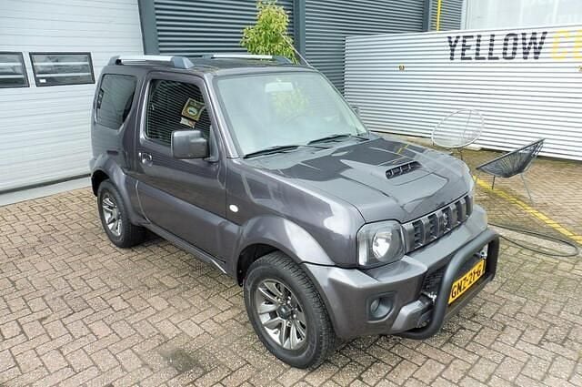 Occasion Suzuki Jimny Exclusive 86 PK (63 kW) 2015 Grijs, metallic lak SUV