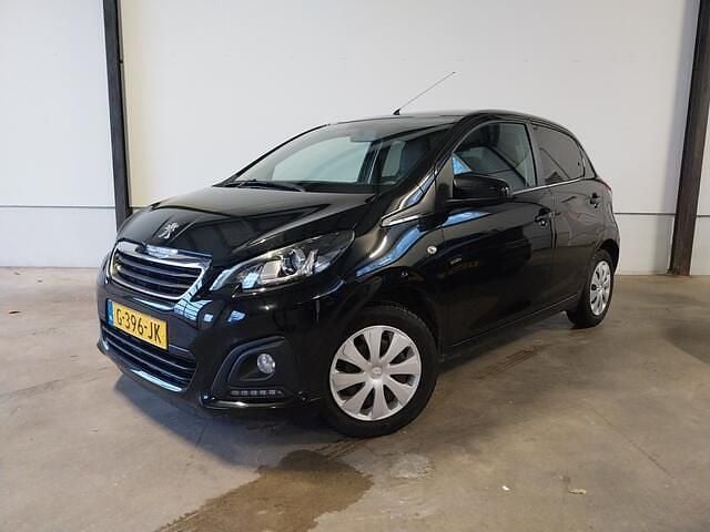 Zwart Gebruikt 2020 Peugeot 108 Active Hatchback | € 7.245 (Goede deal) - Afbeelding 1/4