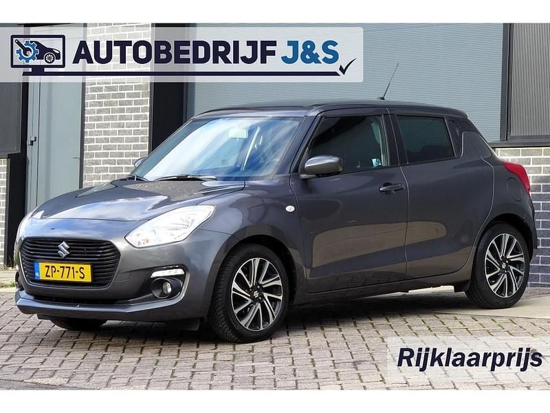 Grijs Occasion 2018 Suzuki Swift Hatchback | € 12.650 (Eerlijke prijs) - Afbeelding 1/4