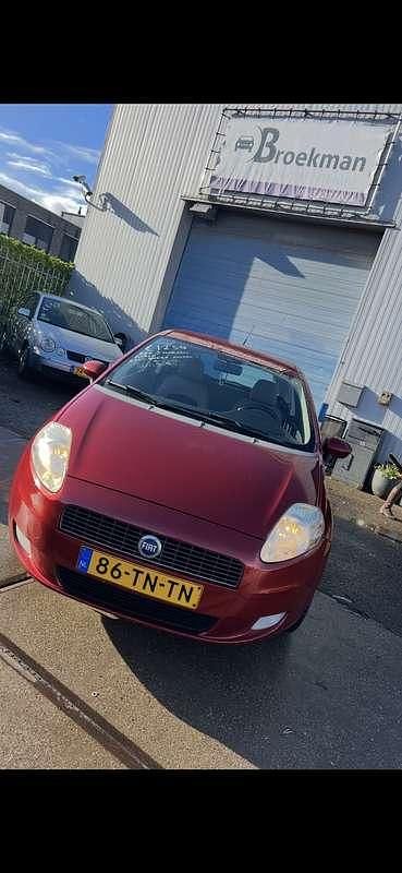 Occasion Fiat Punto 77 PK (56 kW) 2006 Rood MPV