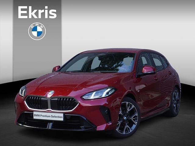 Rood Gebruikt 2025 BMW 120 M Sport Hatchback | € 37.900 (Eerlijke prijs) - Afbeelding 1/4