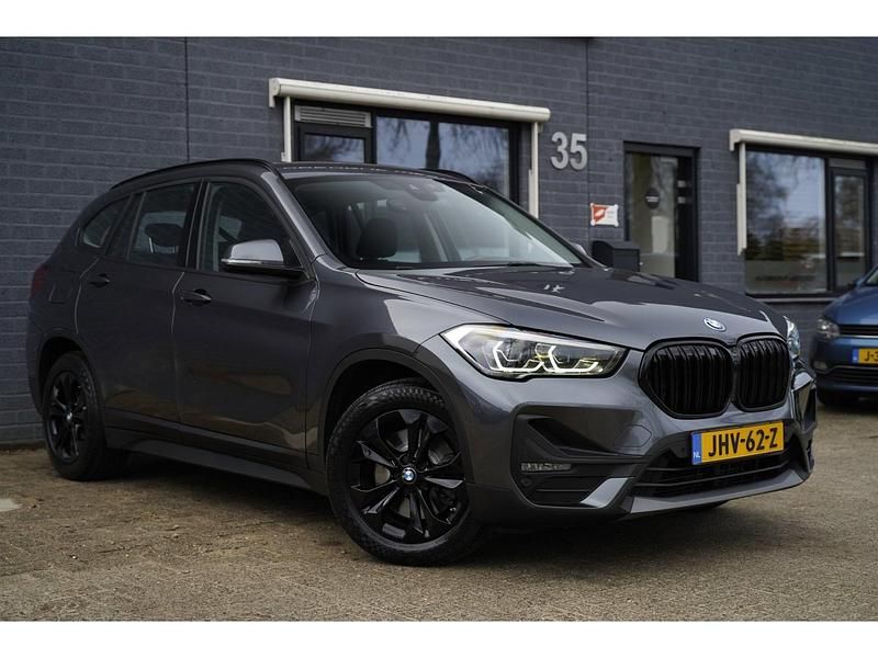 Occasion BMW X1 Executive 125 PK (91 kW) 2021 Grijs SUV