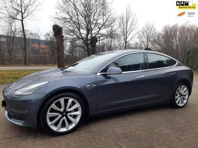 Grijs Gebruikt 2019 Tesla Model 3 Long Range Sedan | € 15.999 (Eerlijke prijs) - Afbeelding 1/4