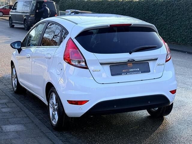 Occasion Ford Fiesta Individual 101 PK (74 kW) 2015 Wit Hatchback