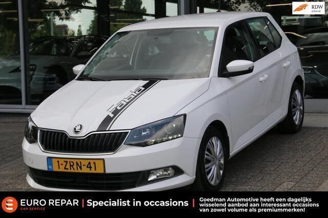 Wit Gebruikt 2015 Skoda Fabia Ambition Hatchback | € 5.295 (Goede deal) - Afbeelding 1/4