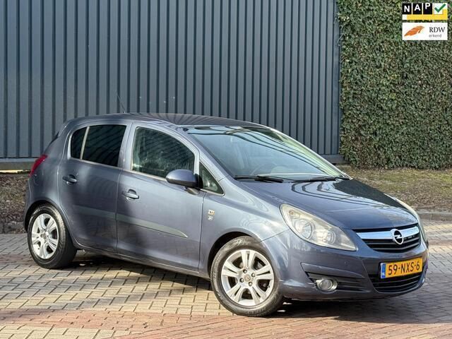 Blauw Gebruikt 2010 Opel Corsa Edition Hatchback | € 2.450 (Eerlijke prijs) - Afbeelding 1/4