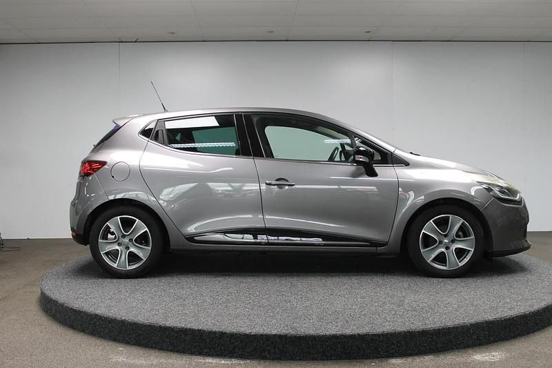 Occasion Renault Clio IV Night&Day 90 PK (66 kW) 2016 Grijs Hatchback