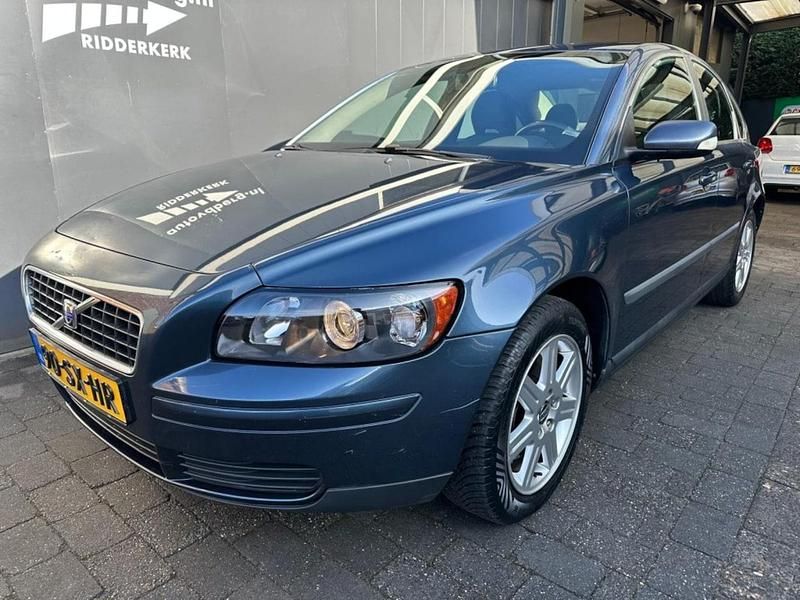 Blauw Occasion 2006 Volvo S40 Kinetic Sedan | € 3.450 (Eerlijke prijs) - Afbeelding 1/4