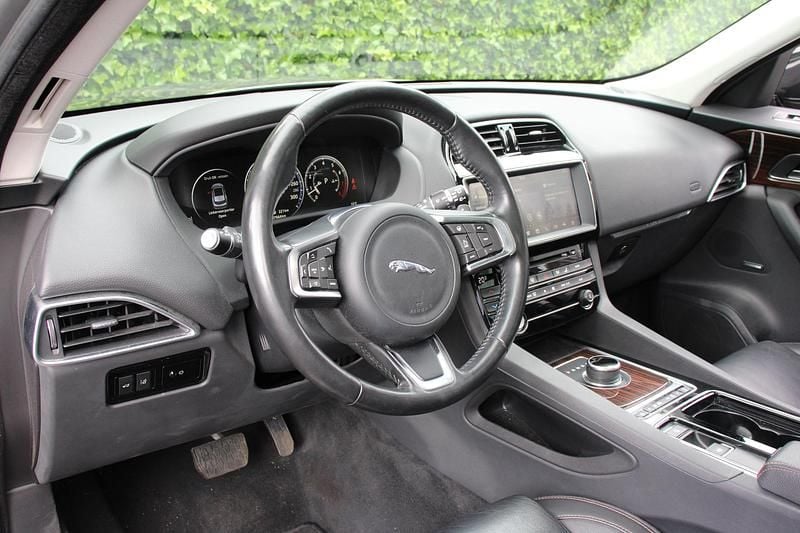 Occasion Jaguar F-Pace Portfolio 301 PK (221 kW) 2018 Grijs SUV