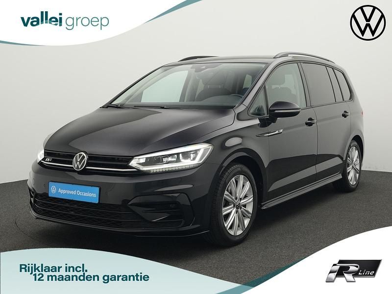 Zwart Gebruikt 2022 VW Touran Highline MPV | € 39.900 (Duur) - Afbeelding 1/4