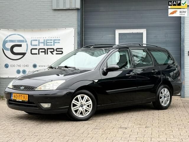 Zwart Gebruikt 2005 Ford Focus Stationwagen | € 2.495 (Eerlijke prijs) - Afbeelding 1/4