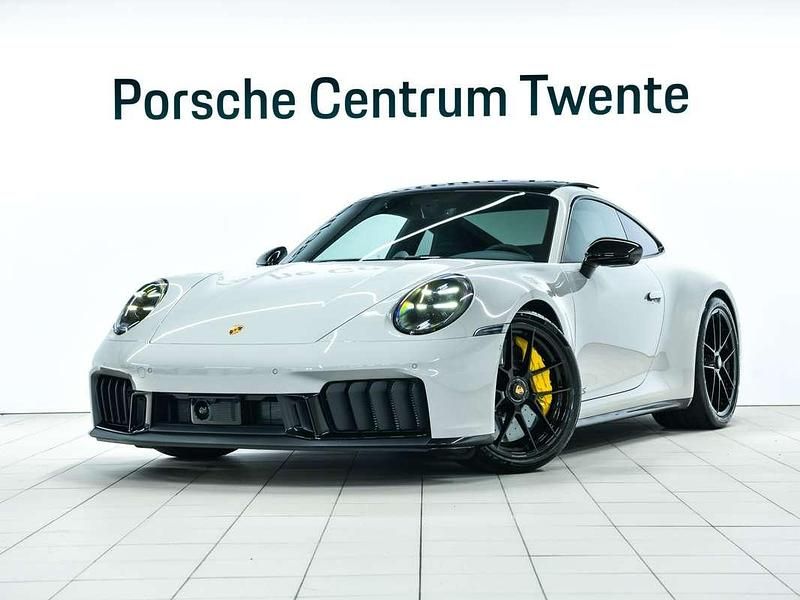 Grijs Nieuw 2025 Porsche 911 Carrera GTS Coupé | € 299.900 - Afbeelding 1/4