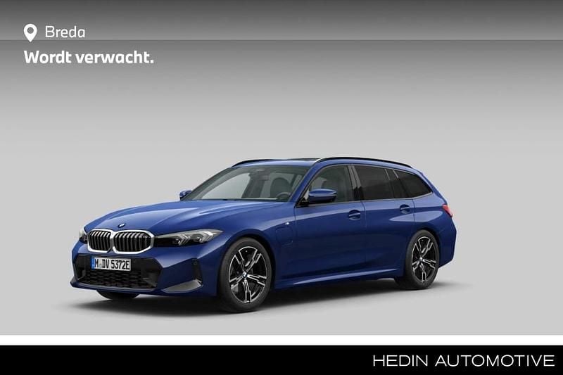 Blauw Gebruikt 2025 BMW 330e Comfort Edition Stationwagen | € 54.880 (Goede deal) - Afbeelding 1/3