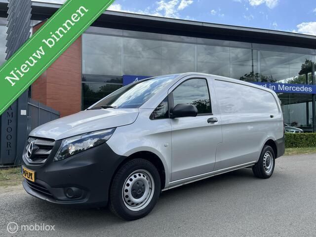 Zilver Gebruikt 2023 Mercedes Vito MPV | € 26.500 (Super prijs) - Afbeelding 1/4