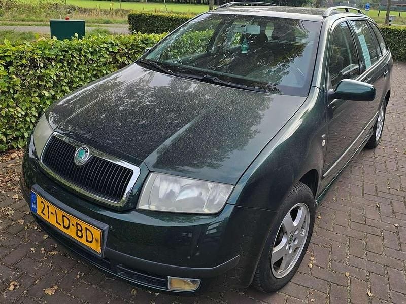 Groen Gebruikt 2002 Skoda Fabia Elegance Hatchback | € 650 (Super prijs) - Afbeelding 1/4
