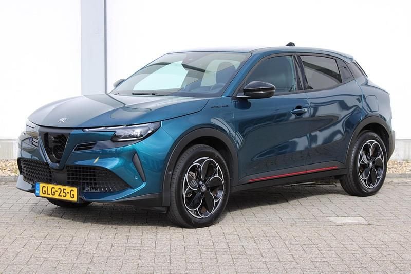 Blauw Gebruikt 2024 Alfa Romeo Junior Edizione Speciale SUV | € 32.895 (Eerlijke prijs) - Afbeelding 1/4