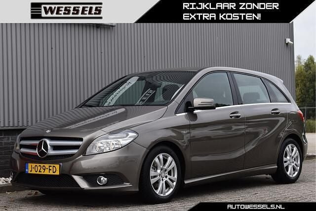Bruin Gebruikt 2012 Mercedes B200 Ambition MPV | € 11.500 (Goede deal) - Afbeelding 1/4