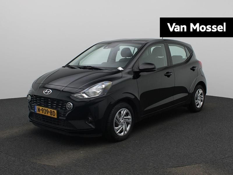 Zwart Gebruikt 2021 Hyundai i10 Comfort Hatchback | € 12.900 (Eerlijke prijs) - Afbeelding 1/4