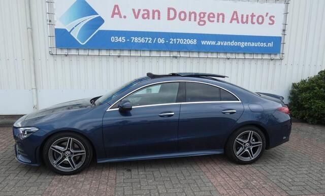 Blauw Gebruikt 2021 Mercedes CLA200 AMG Sedan | € 29.495 (Goede deal) - Afbeelding 1/4