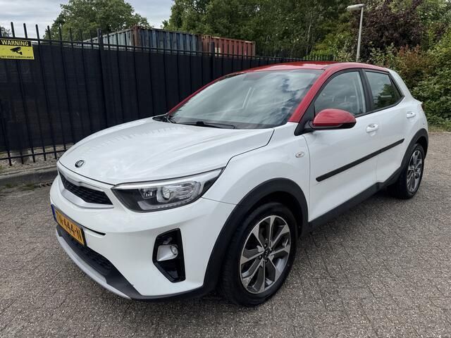 Wit Gebruikt 2018 Kia Stonic SUV | € 13.950 (Eerlijke prijs) - Afbeelding 1/4