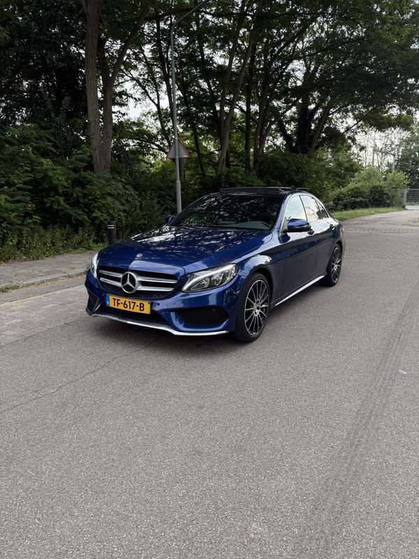 Blauw Gebruikt 2018 Mercedes C180 Sport Edition Sedan | € 24.500 (Goede deal) - Afbeelding 1/4