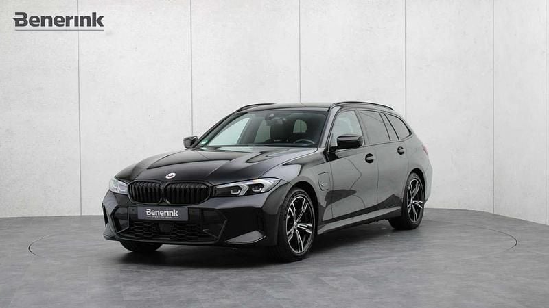 Occasion BMW 330e M Sport 292 PK (214 kW) 2022 Zwart (metallic) Stationwagen