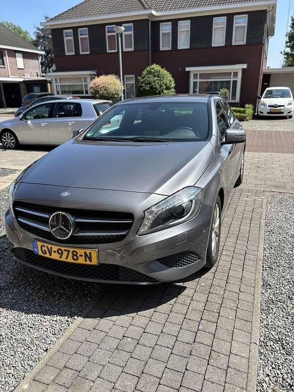 Grijs Gebruikt 2015 Mercedes A180 Ambition Stationwagen | € 11.250 (Super prijs) - Afbeelding 1/4