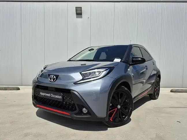 Blauw Gebruikt 2023 Toyota Aygo Limited Hatchback | € 24.999 (Duur) - Afbeelding 1/4