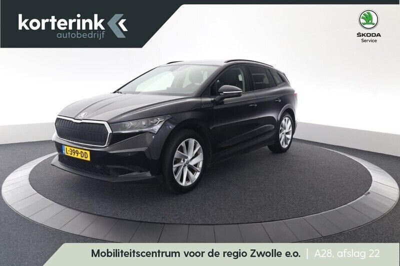 Zwart, metallic lak Gebruikt 2021 Skoda Enyaq iV SUV | € 50.645 - Afbeelding 1/4