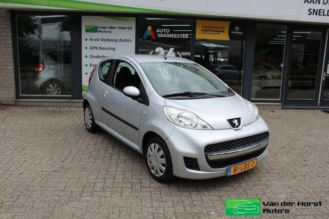 Grijs Gebruikt 2010 Peugeot 107 Hatchback | € 2.450 (Eerlijke prijs) - Afbeelding 1/4